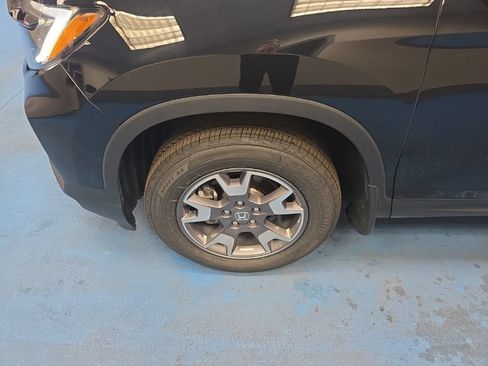 Used 2023 Honda Passport TrailSport image 15
