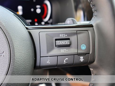 Used 2024 Nissan Pathfinder Platinum FWD image 5