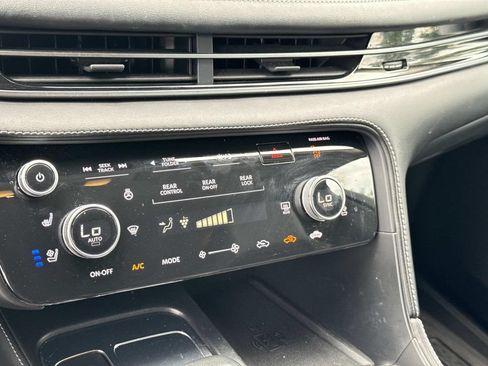 Used 2023 INFINITI QX60 Sensory w/ Vision Package AWD/4WD image 5