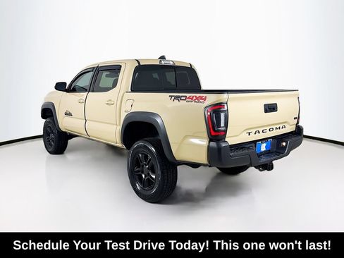 Used 2020 Toyota Tacoma TRD Off-Road AWD/4WD image 5