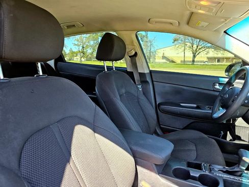 Used 2020 Kia Optima LX image 20