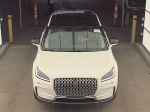 Used 2023 Lincoln Corsair AWD w/ Equipment Group 101A image 7