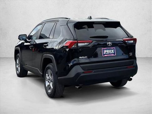 Used 2025 Toyota RAV4 XLE AWD/4WD image 5