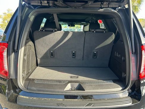 Used 2024 GMC Yukon AT4 w/ AT4 Premium Package image 11