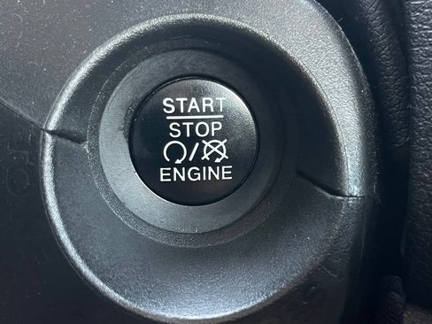 Certified 2022 Jeep Renegade Sport AWD/4WD image 25