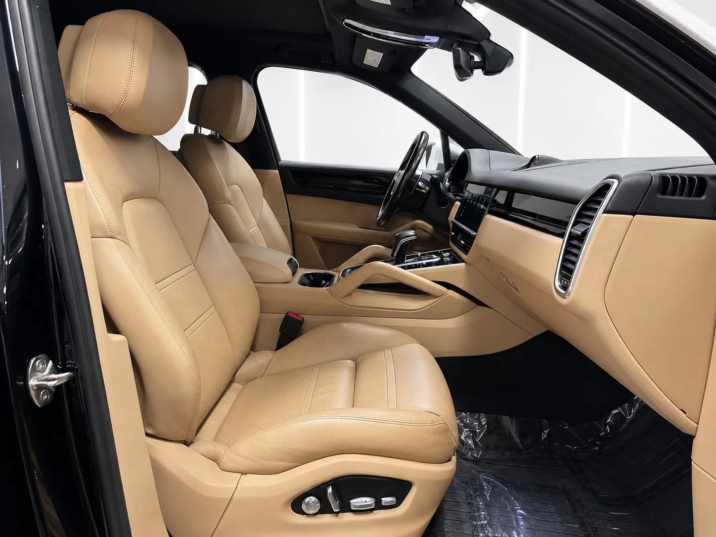 Used 2019 Porsche Cayenne AWD/4WD image 21
