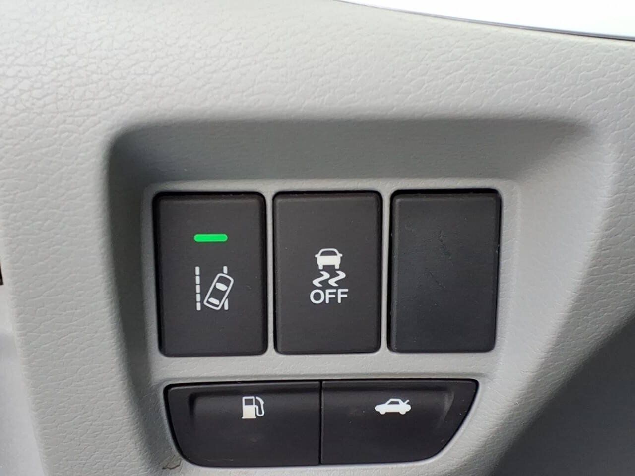 Used 2017 Acura TLX w/ Technology Package FWD image 26