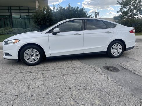 Used 2014 Ford Fusion S FWD image 6