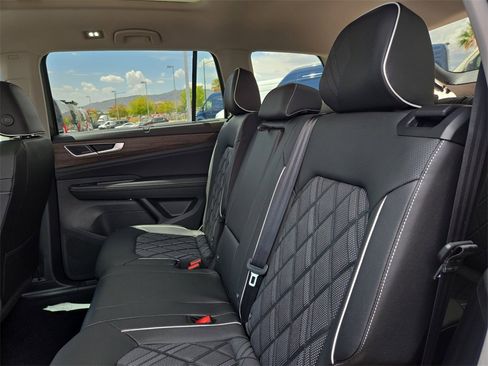 New 2025 Volkswagen Atlas SEL Premium R-Line image 15