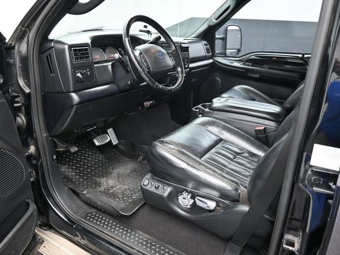 Used 2004 Ford F350 Harley-Davidson image 10