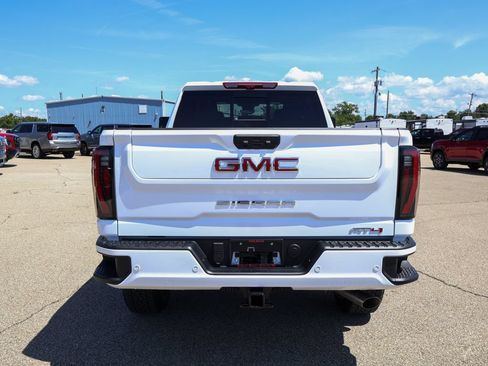 New 2026 GMC Sierra 3500 AT4 w/ AT4 Premium Plus Package AWD/4WD image 4