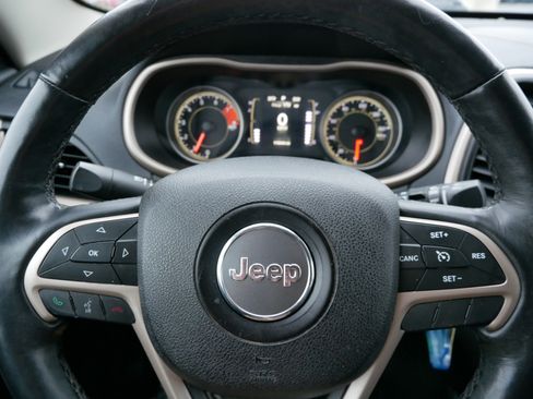 Used 2016 Jeep Cherokee Latitude w/ Cold Weather Group image 25