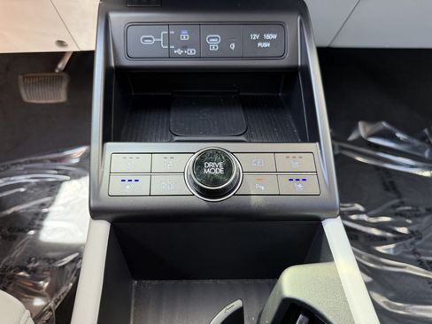 Used 2025 Hyundai Kona Limited FWD image 26