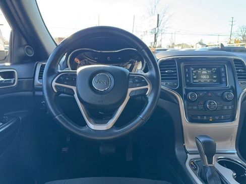 Used 2016 Jeep Grand Cherokee Laredo w/ Quick Order Package 23E RWD image 12