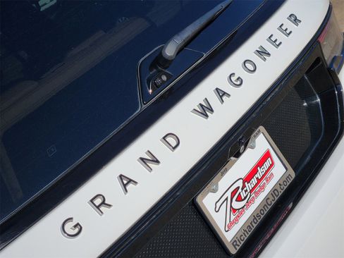 Used 2024 Jeep Grand Wagoneer Series III w/ Rear Seat Video Group 1 image 18