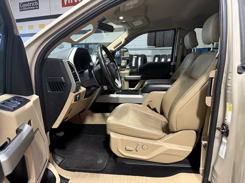 Used 2018 Ford F350 Lariat w/ Chrome Package image 9