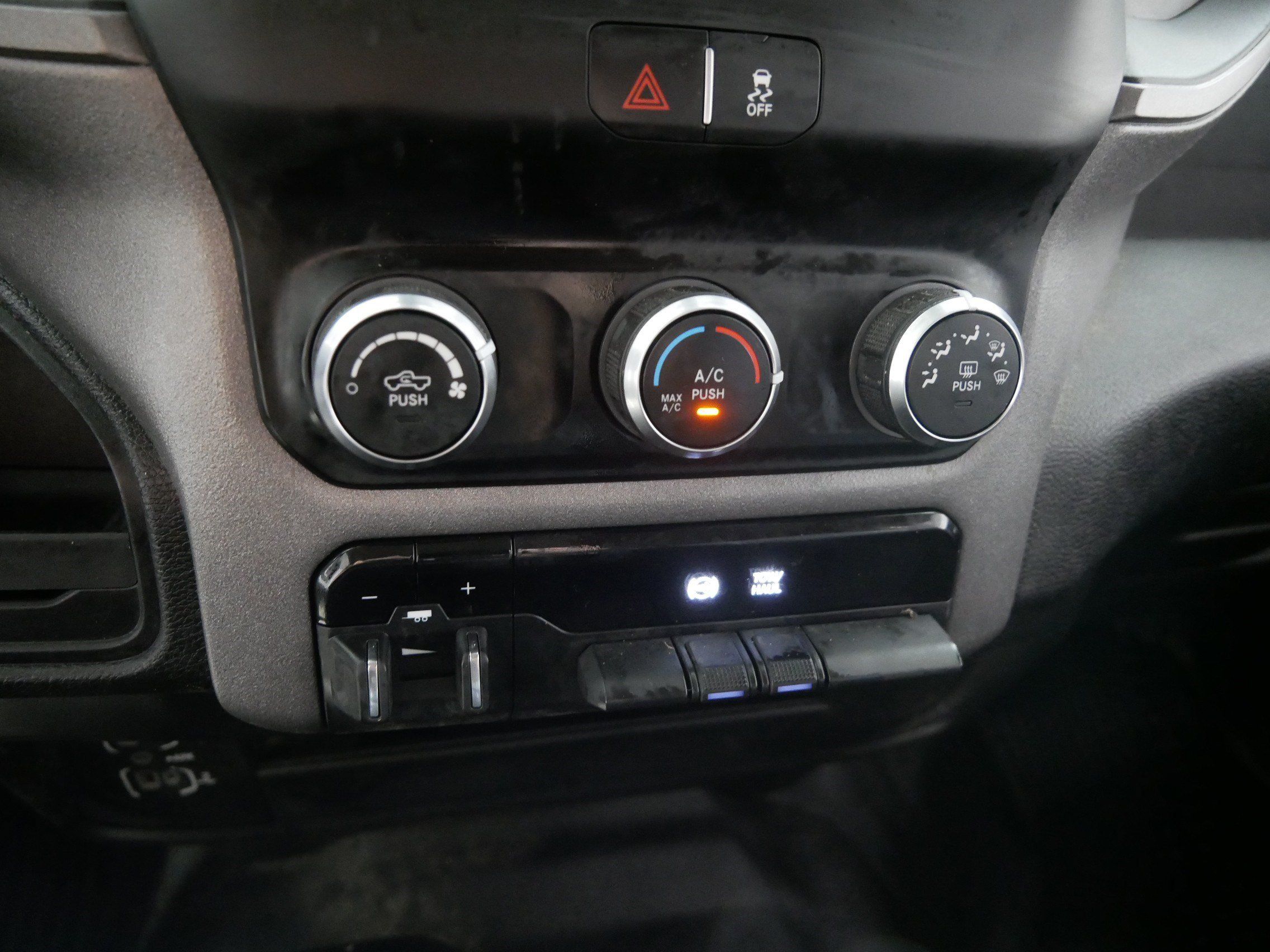 Used 2019 RAM 2500 Tradesman AWD/4WD image 23