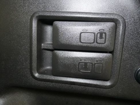 Used 2020 GMC Terrain SLT image 25