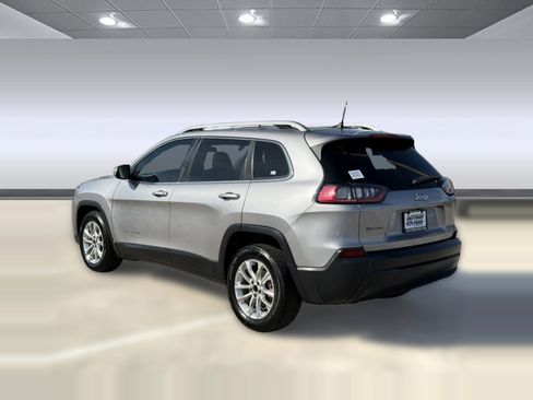 Used 2019 Jeep Cherokee Latitude w/ Popular Appearance Group image 3