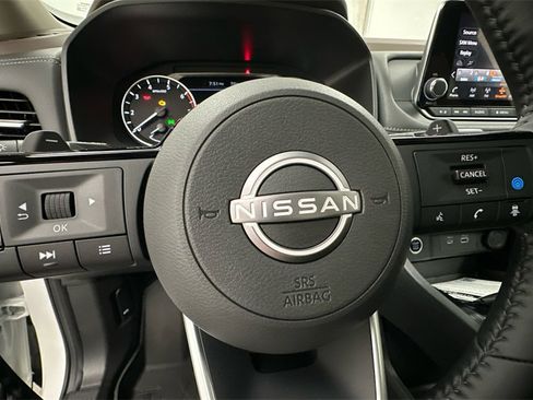 Certified 2023 Nissan Rogue SV w/ SV Premium B Package image 17