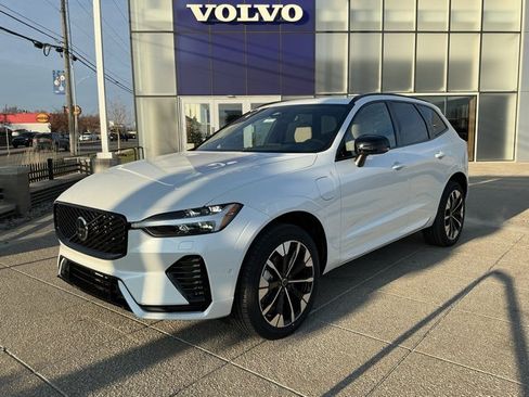 New 2026 Volvo XC60 T8 Plus w/ Protection Package Premier image 2