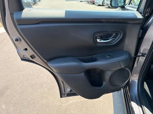 Used 2025 Honda HR-V LX image 17