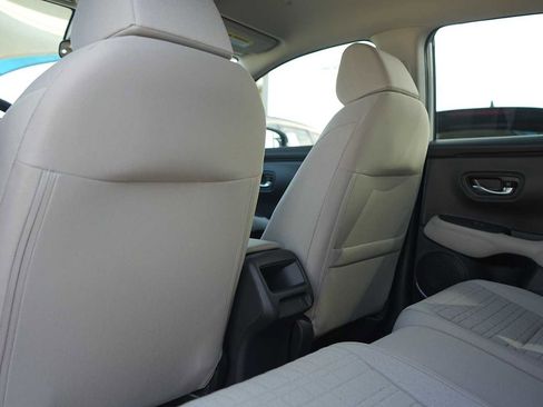 New 2026 Honda HR-V LX image 12