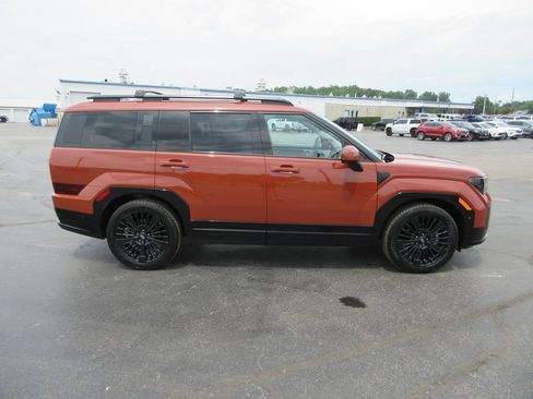 Used 2025 Hyundai Santa Fe Calligraphy AWD/4WD image 4