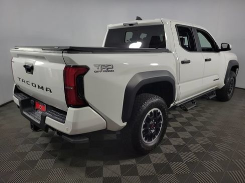 Used 2024 Toyota Tacoma TRD Off-Road w/ TRD Off Road Upgrade Package AWD/4WD image 9