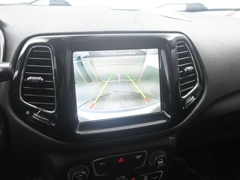 Used 2018 Jeep Compass Limited AWD/4WD image 14