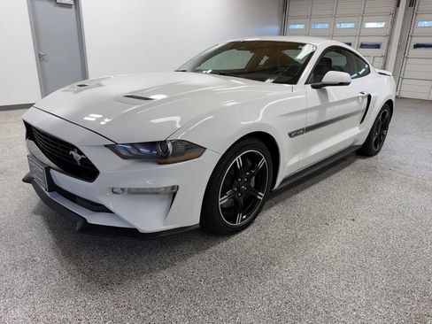 Used 2019 Ford Mustang GT Premium w/ Equipment Group 401A RWD image 2