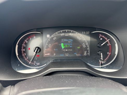 Used 2025 Toyota RAV4 XLE w/ Convenience Package image 20