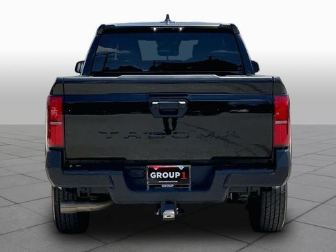 Used 2025 Toyota Tacoma SR RWD image 5