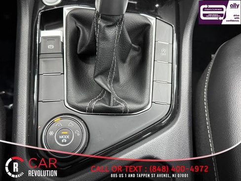 Used 2022 Volkswagen Taos SEL w/ Panoramic Sunroof Package image 34