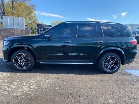 Used 2024 Mercedes-Benz GLS 450 4MATIC image 4