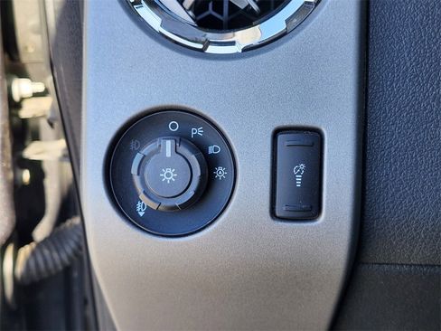 Used 2016 Ford F250 Lariat w/ Lariat Interior Package image 23