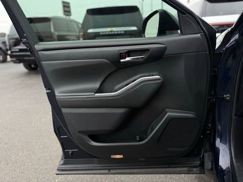 Used 2022 Toyota Highlander XSE image 15