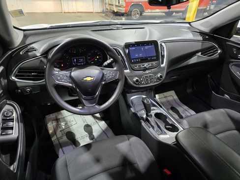 Used 2019 Chevrolet Malibu LT FWD image 30