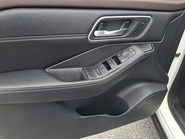 Used 2021 Nissan Rogue SL w/ Premium Package AWD/4WD image 12