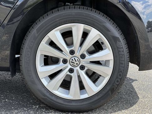 Used 2021 Volkswagen Golf 4-Door FWD image 16