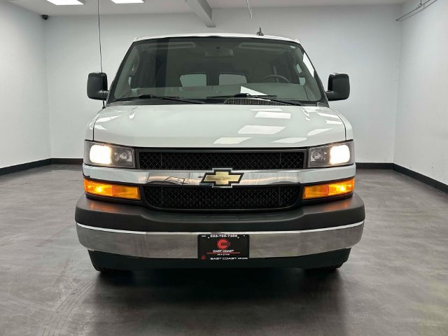 Used 2018 Chevrolet Express 2500 LT w/ LT Preferred Equipment Group RWD image 4