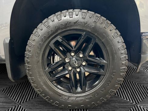 Used 2022 Chevrolet Silverado 1500 LT Trail Boss w/ LT Trail Boss Premium Package image 11