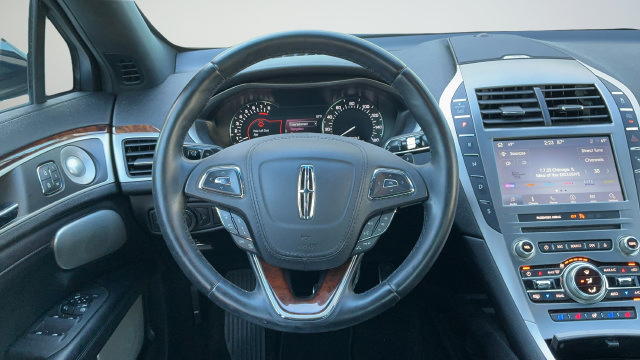 Used 2020 Lincoln MKZ Reserve w/ Luxury Package AWD/4WD image 10