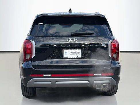 Used 2024 Hyundai Palisade SEL image 4