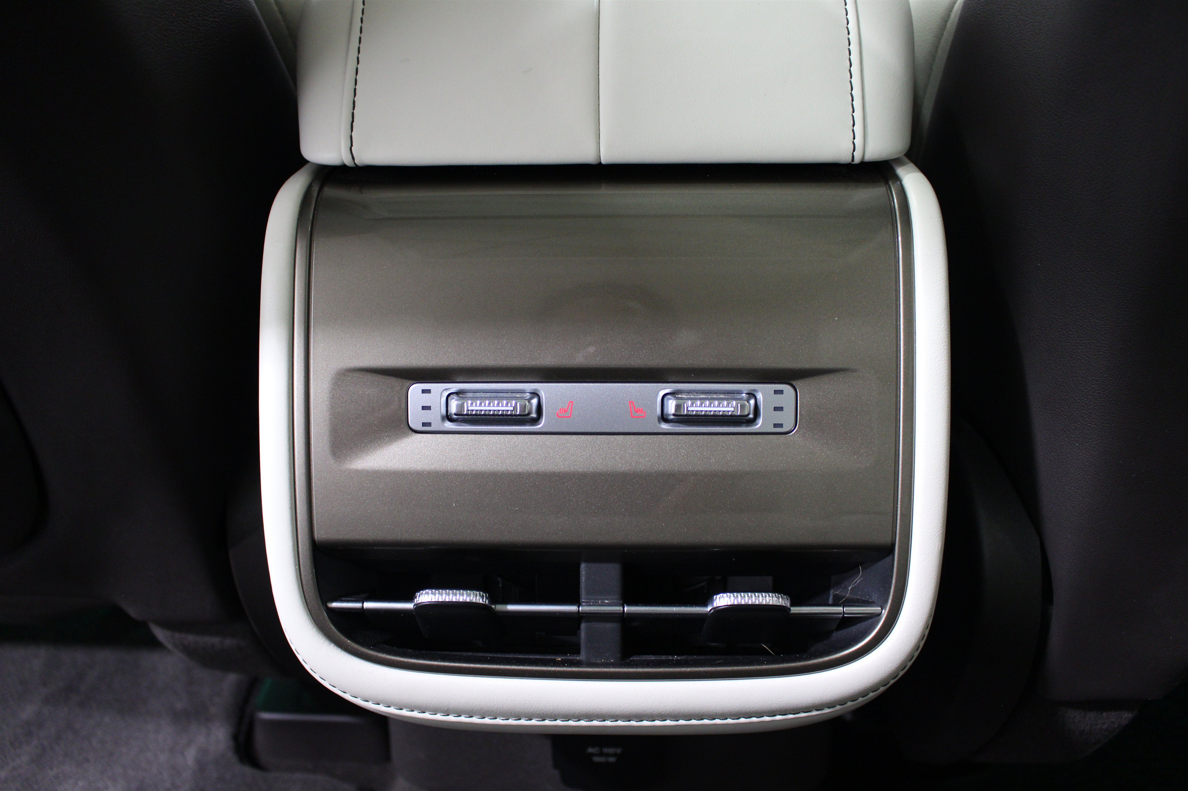 Used 2024 Lincoln Nautilus Black Label AWD/4WD image 25