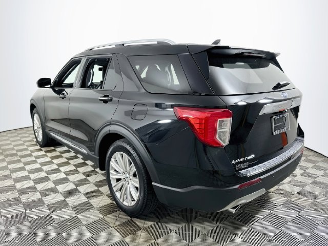 Used 2024 Ford Explorer Limited w/ Limited Technology Package RWD image 5