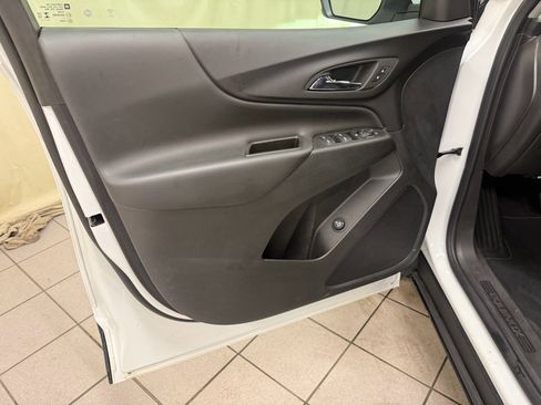 Certified 2024 Chevrolet Equinox LT FWD image 31