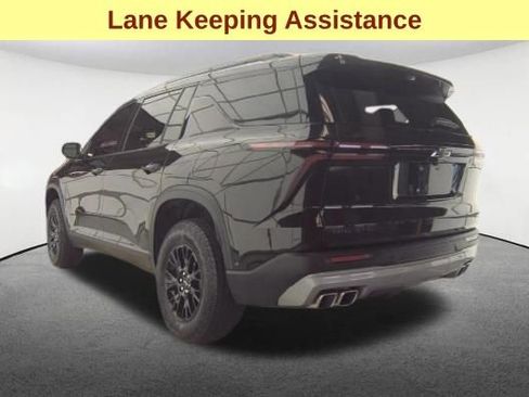 Used 2025 Chevrolet Traverse Z71 w/ Enhanced Driving Package AWD/4WD image 8