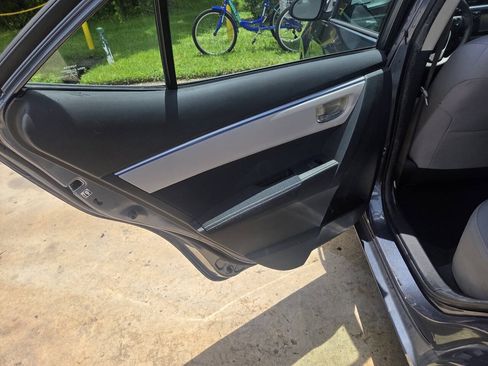 Used 2014 Toyota Corolla LE FWD image 4