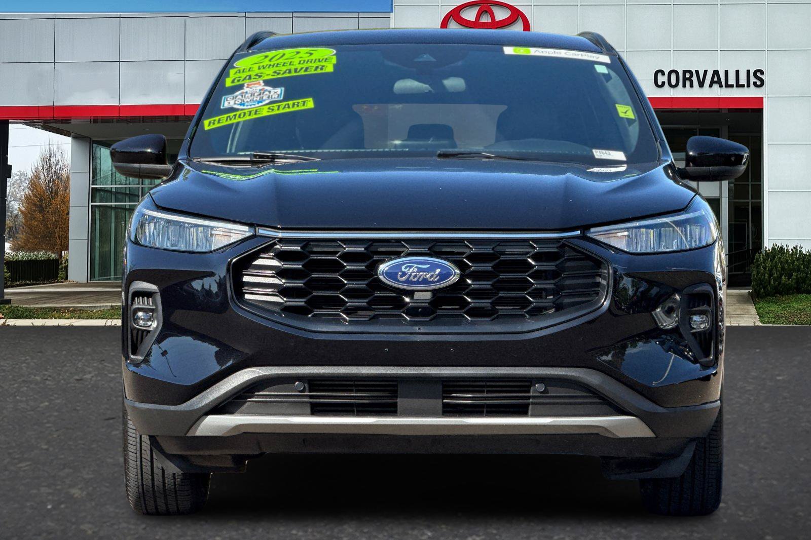 Used 2025 Ford Escape ST-Line Select AWD/4WD image 9